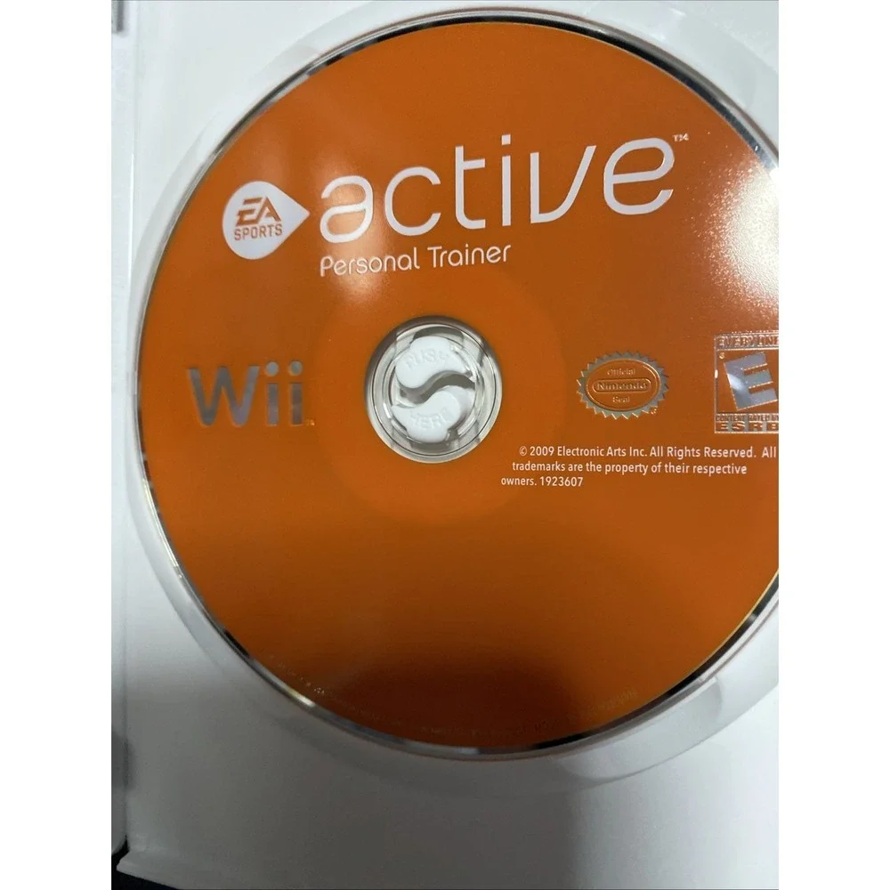 Nintendo Wii - EA Sports Active: Personal Trainer - Complete w/ Manual